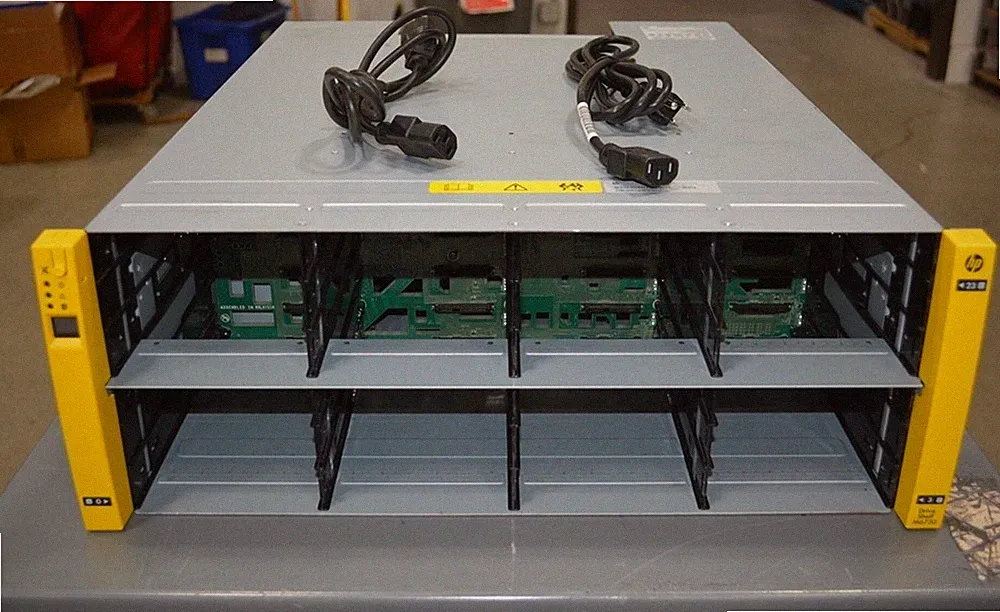 HP M6720 QR491-63012 Drive Shelf 4U SAS 3.5" Drive Enclosure 24-Port